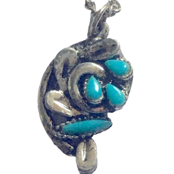 Vintage Jewelry - Turquoise Silver Tone Flower Necklace 18”